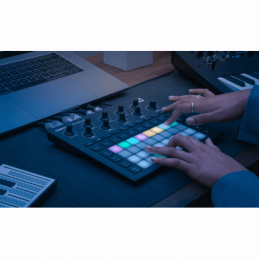 	Boites à rythmes et Grooveboxes - Novation - CIRCUIT TRACKS