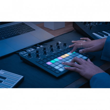 Boites à rythmes et Grooveboxes - Novation - CIRCUIT TRACKS