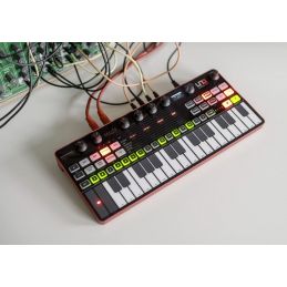 	Synthé analogiques - IK Multimedia - UNO Synth Pro Desktop