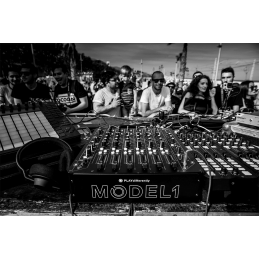 	Tables de mixage DJ - Playdifferently - MODEL 1