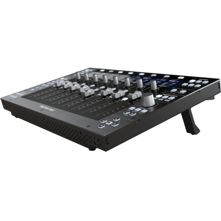 Controleurs midi USB - Solid State Logic - UF8