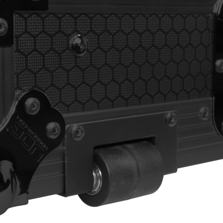 Flight cases contrôleurs DJ - UDG - Ultimate Flight Case...