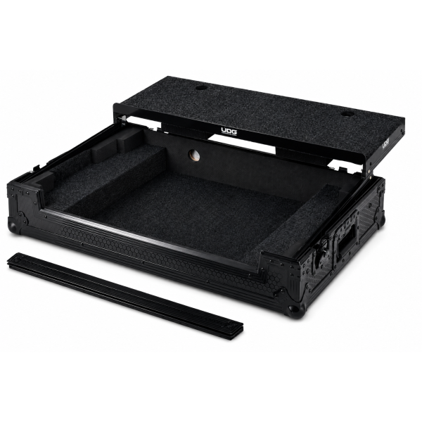 Flight cases contrôleurs DJ - UDG - Ultimate Flight Case...