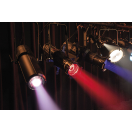 	Projecteurs Fresnel - Showtec - Performer 1500 Fresnel...