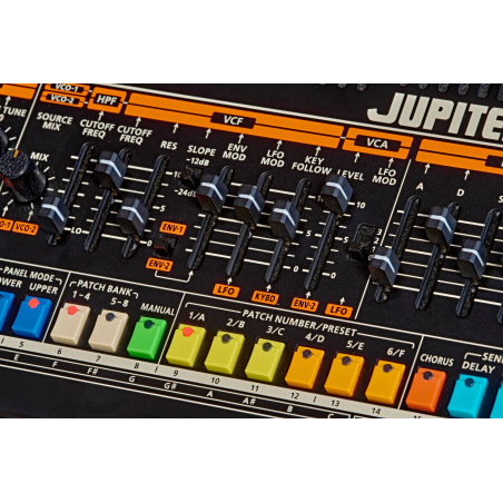 Synthé numériques - Roland - JUPITER-08