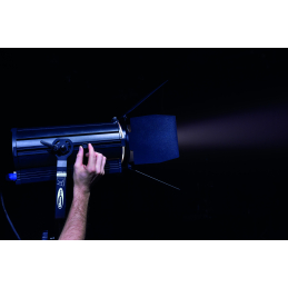 	Projecteurs Fresnel - Showtec - ACT Fresnel 150 RGBAL