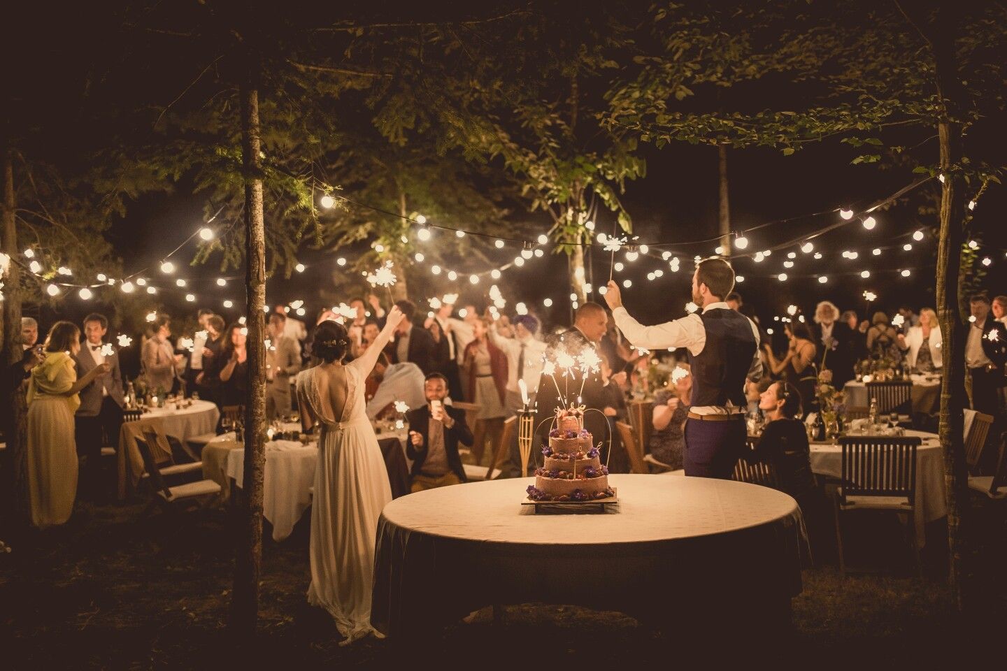 Jeux de lumière mariage en extérieur