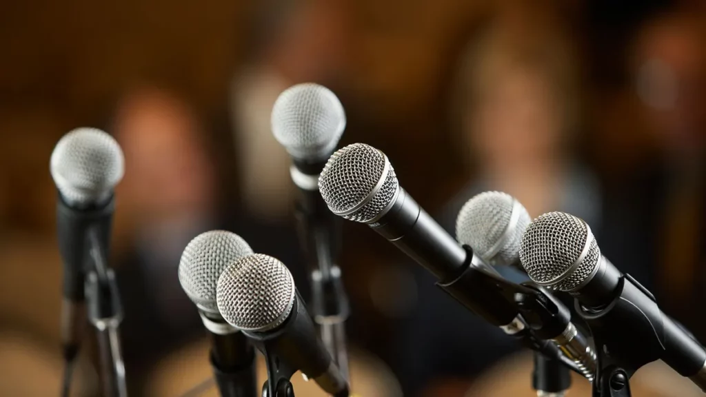 Les 5 meilleurs micros de karaoké pour chanter en famille ou entre amis