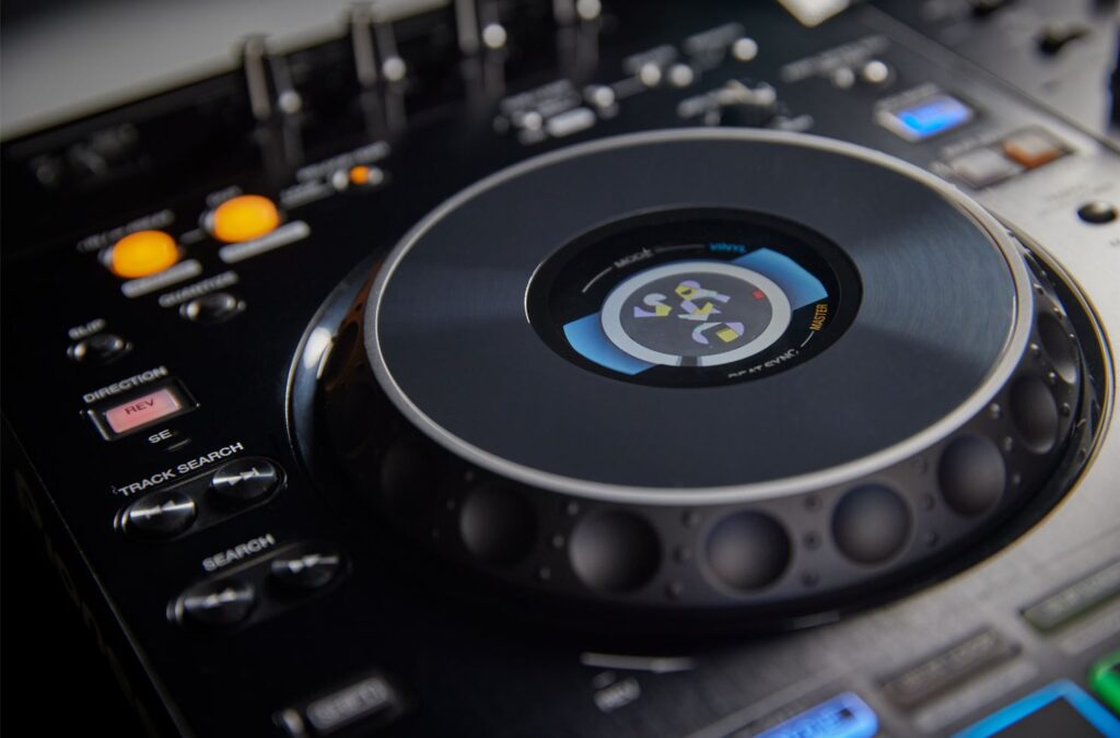 Pourquoi le XDJ-RX3 est le Choix Parfait pour les DJs Aspirants et Professionnels