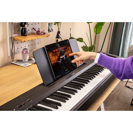 Yamaha P-145 noir, piano numérique portable de qualité audio exceptionnelle avec un design épuré