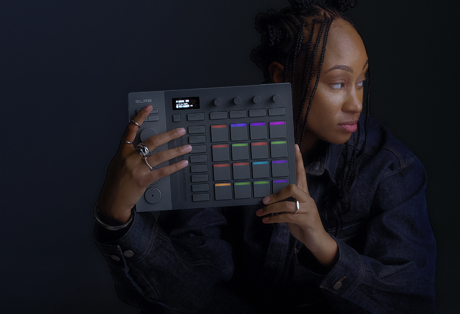 Launch Control 3 vs AlphaTheta SLAB  orientation performance et contrôle rapide