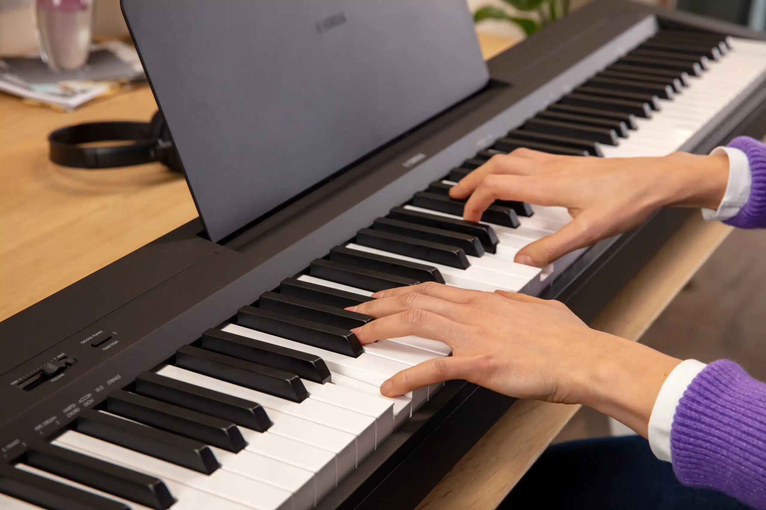 Piano numérique Yamaha P-145BT 88 touches lestées, premier piano numérique débutant Energyson