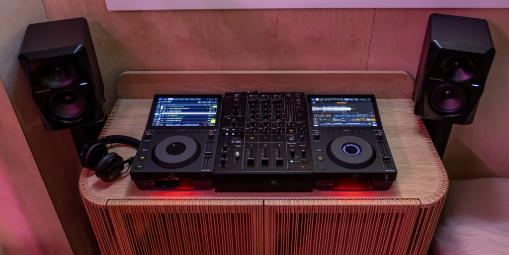 Acheter AlphaTheta CDJ-1500X chez Energyson